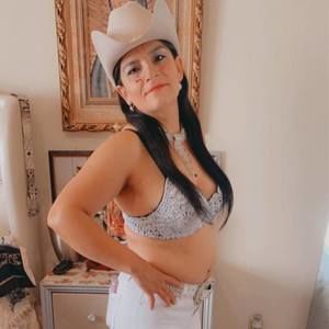 Meet your Posher, Evangelina